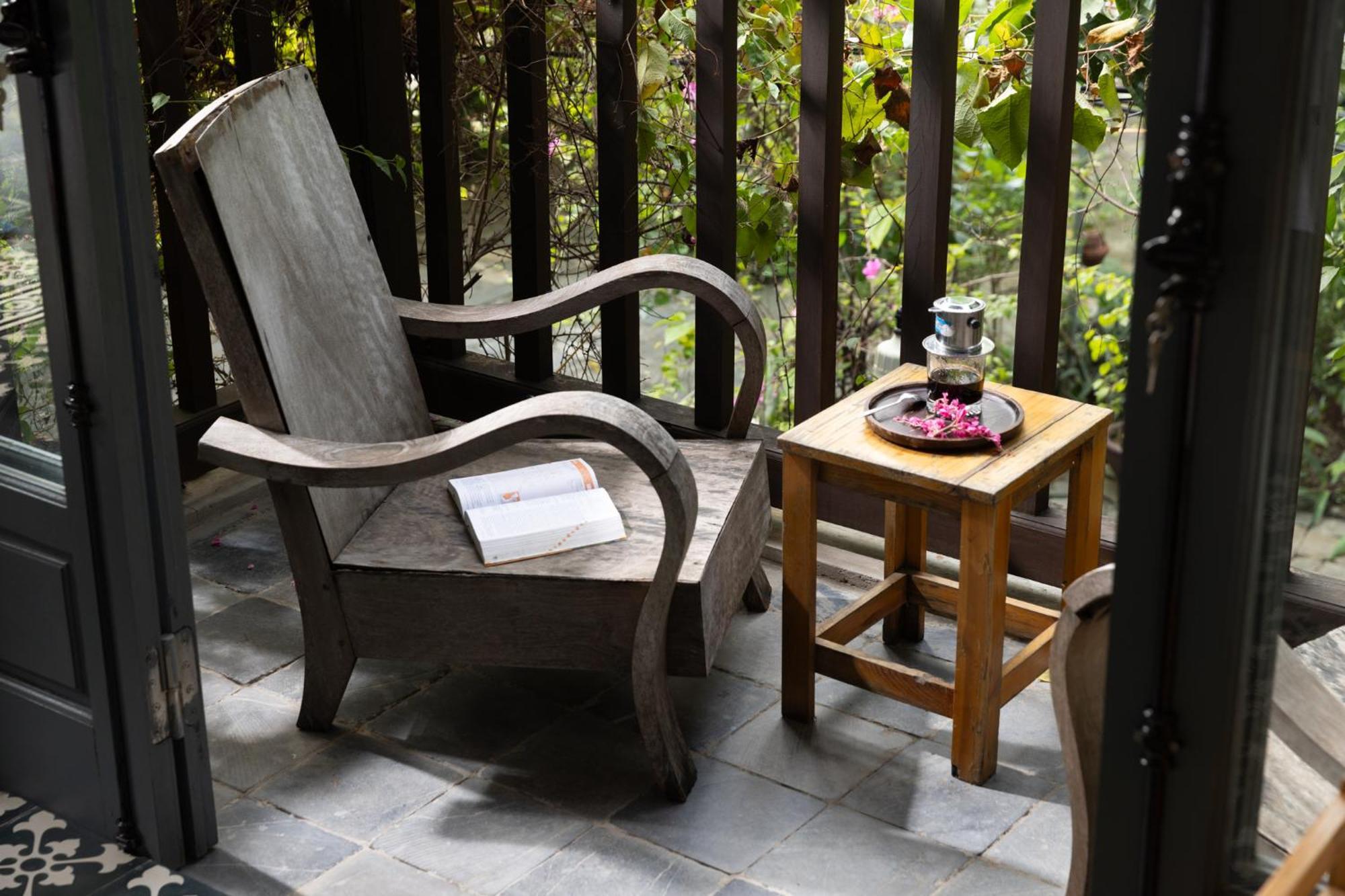Family Room Garden View